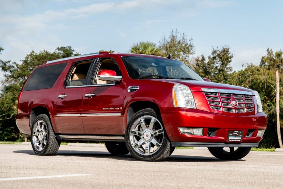 2009 Cadillac Escalade & EXT GMT900 (2007-2014) sold for $25,000