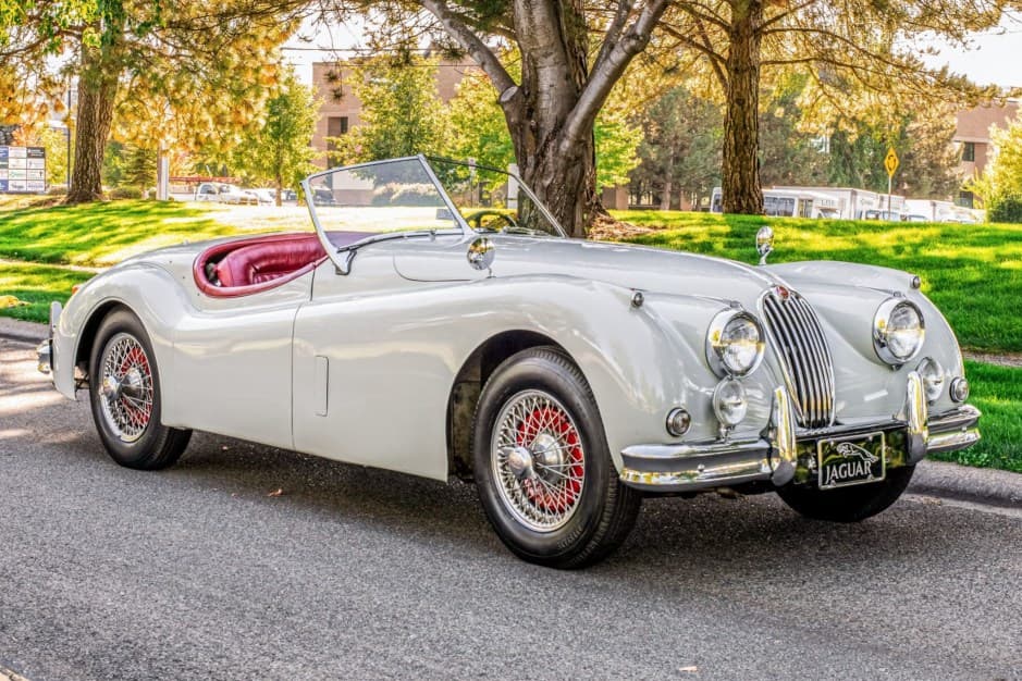 1955 Jaguar XK140 sold for $84,000