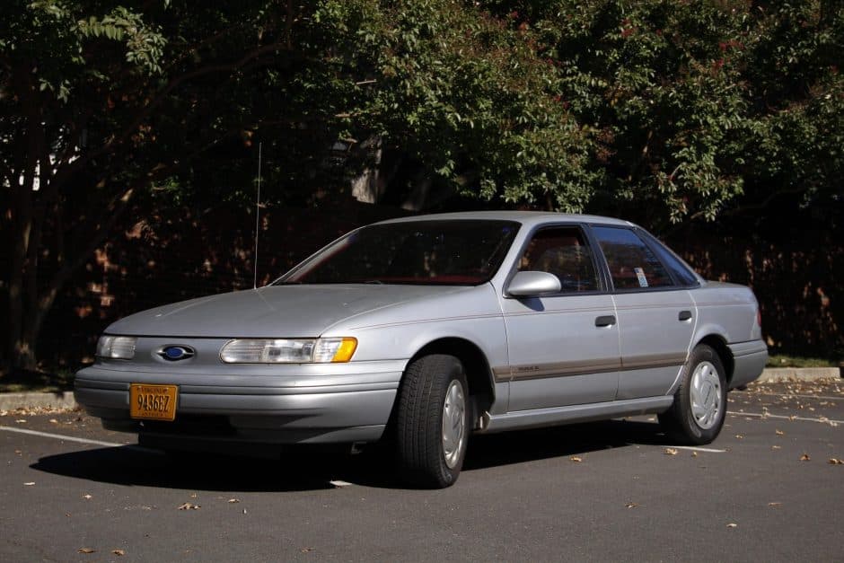1992 Ford Taurus Sedan & Wagon sold for $4,350