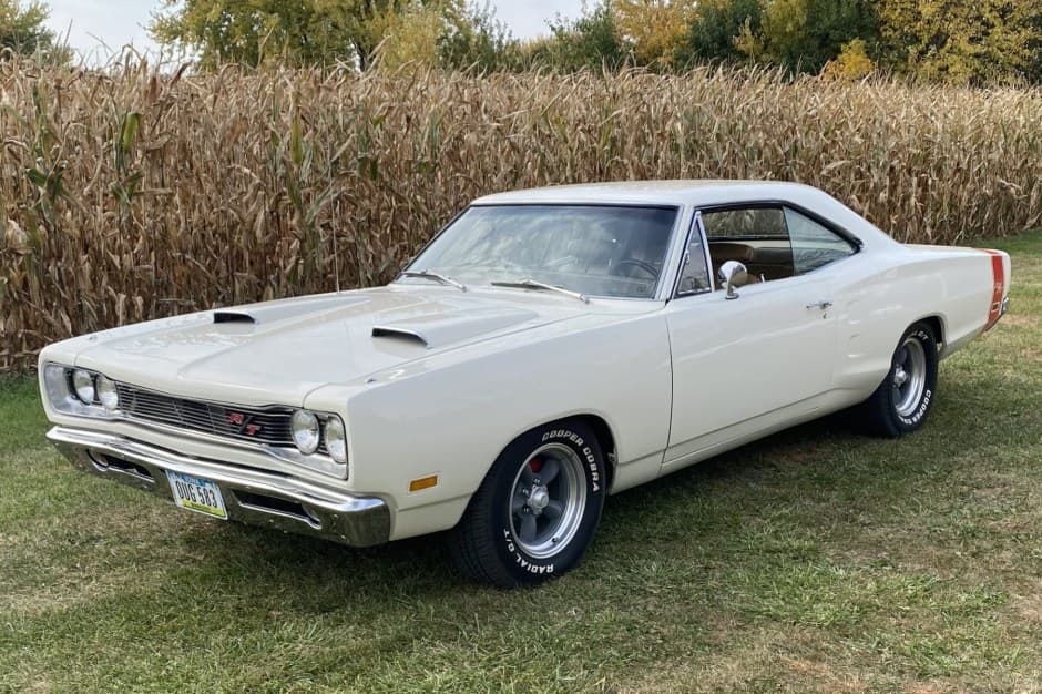 1969 Dodge Coronet sold for $31,000