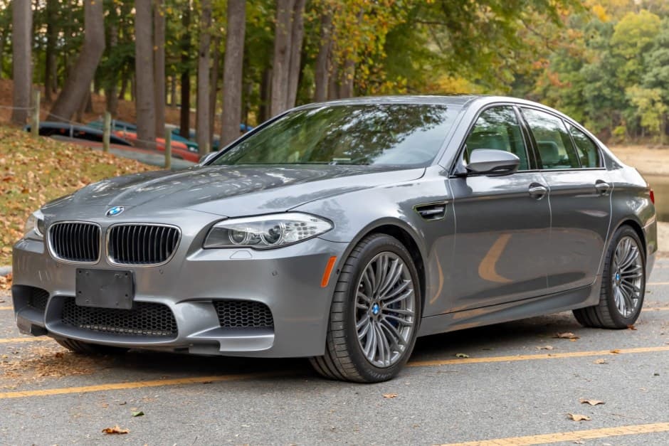 2013 BMW F10 M5 sold for $38,000