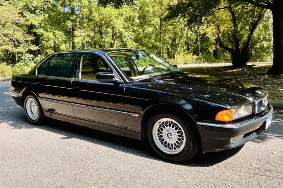 1998 BMW E38 7-Series sold for $5,000