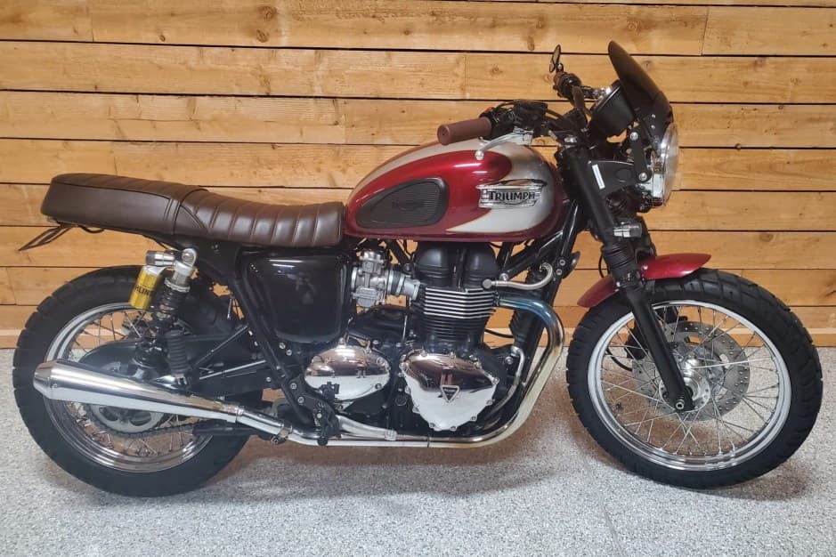2009 Triumph New Bonneville (2000+) sold for $3,000