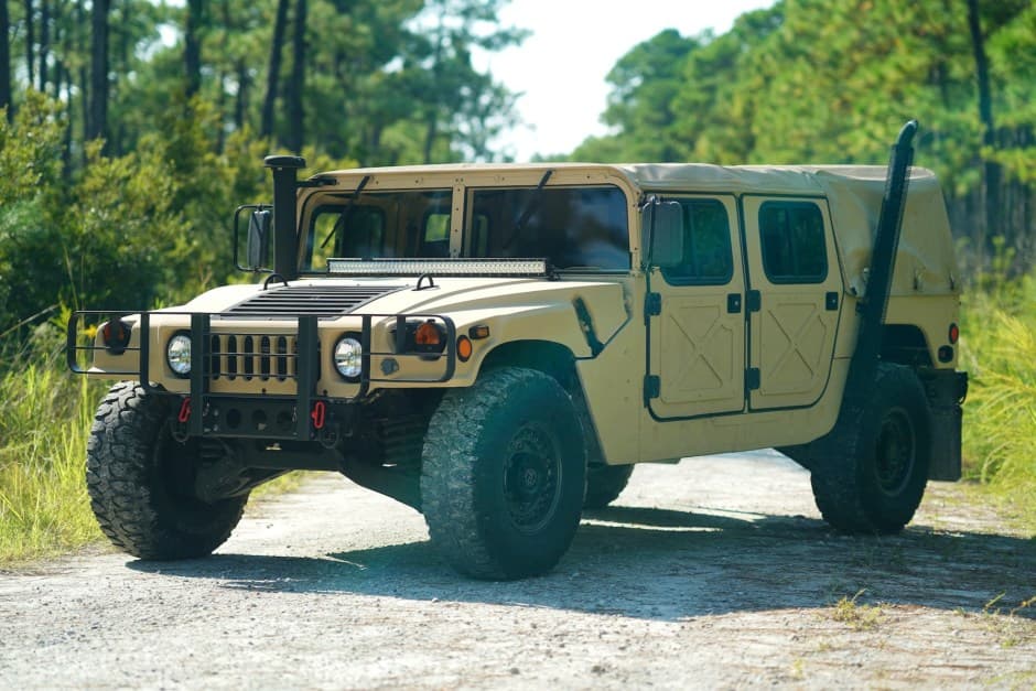 1989 Hummer HMMWV/Humvee sold for $17,000