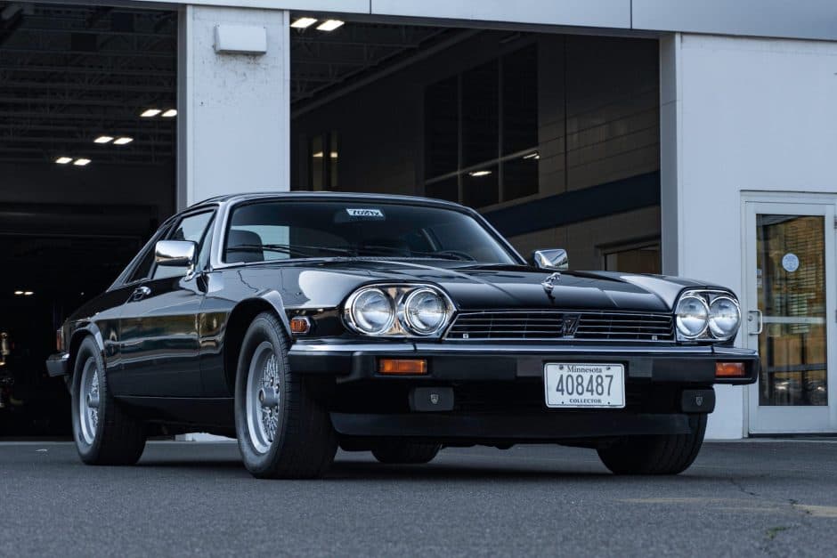 1990 Jaguar XJS sold for $31,250