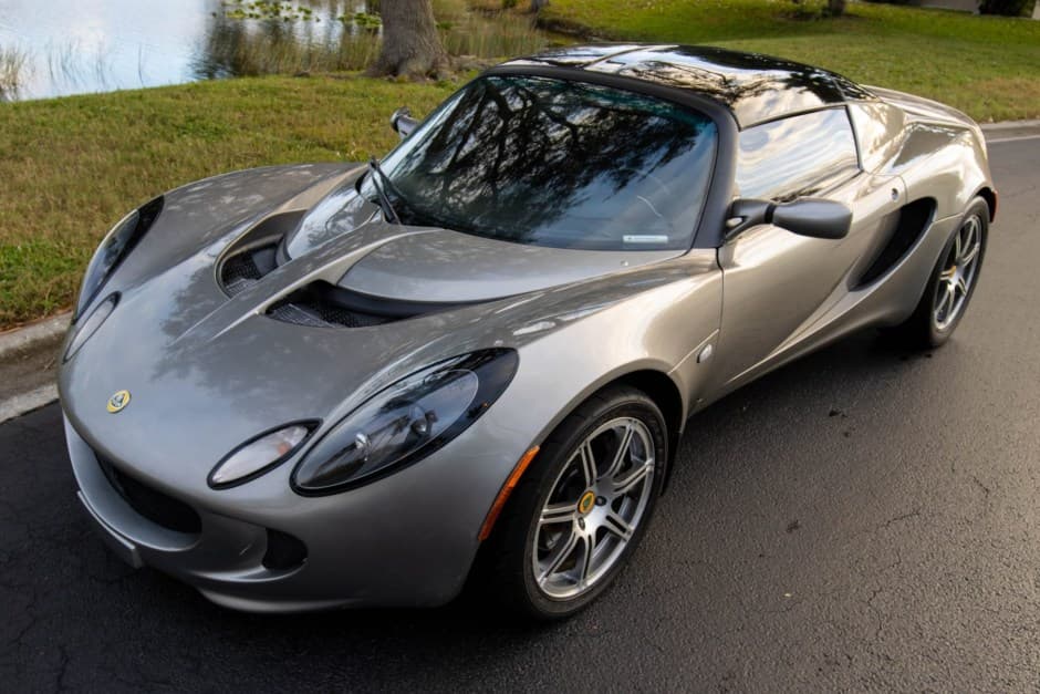 2005 Lotus Elise sold for $37,000