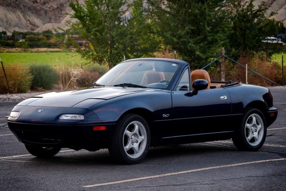 1996 Mazda NA MX-5 Miata sold for $16,169