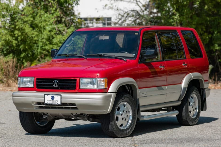 1996 Isuzu Trooper sold for $11,250