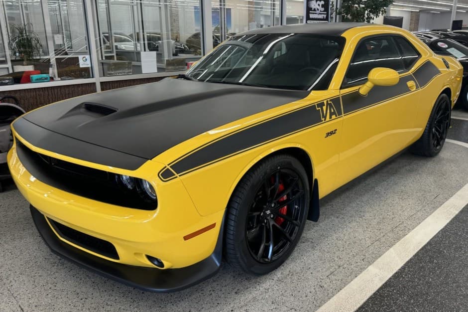 2018 Dodge Challenger SRT8 & 392 sold for $35,600