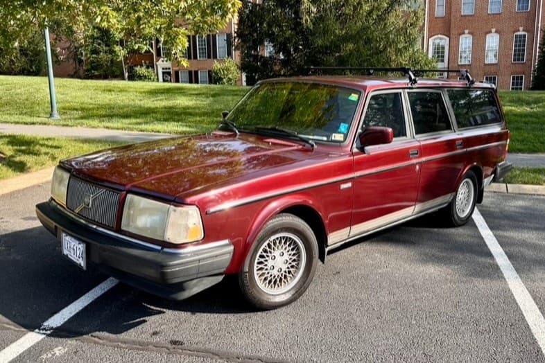 1993 Volvo 240 sold for $8,600