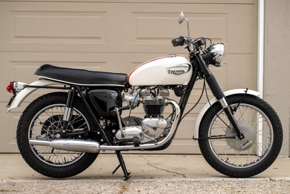1966 Triumph Bonneville T120 sold for $10,250