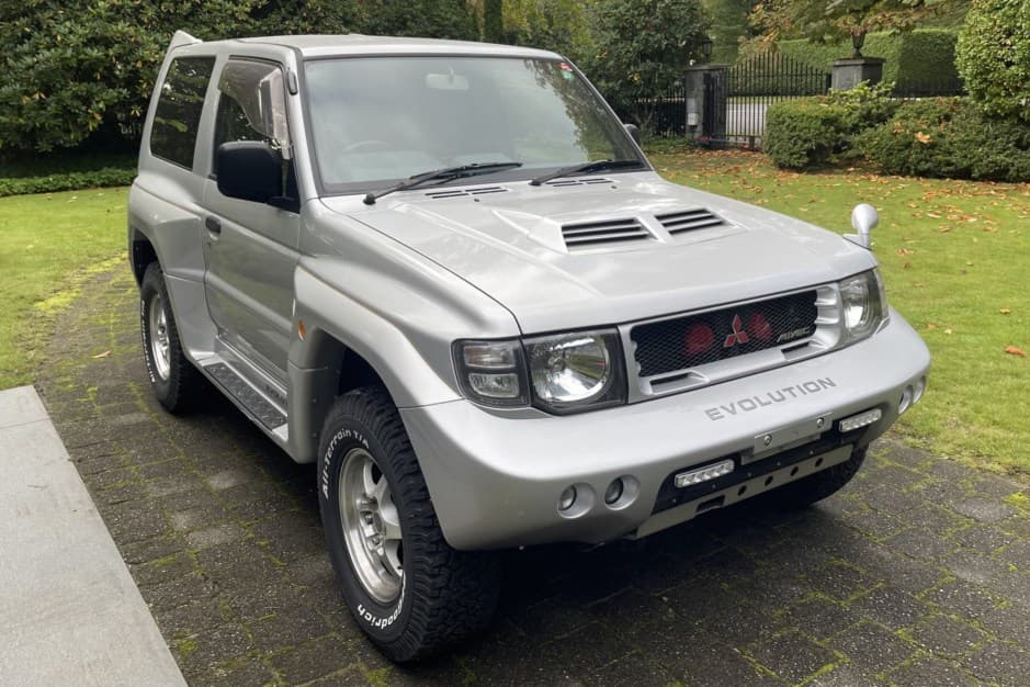 1998 Mitsubishi Pajero & Montero sold for $34,000