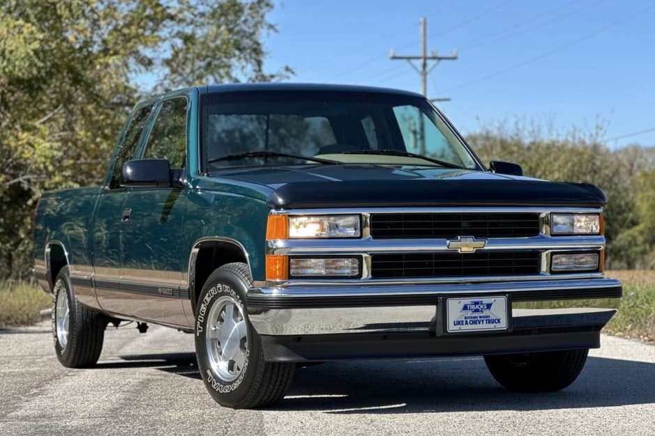 1996 Chevrolet C/K GMT400 (1988-2002) sold for $23,000