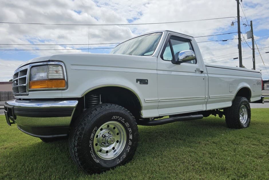 1996 Ford F-Series 1992-1997 sold for $11,500