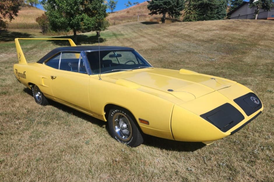 1970 Plymouth Superbird & Dodge Charger Daytona sold for $213,000