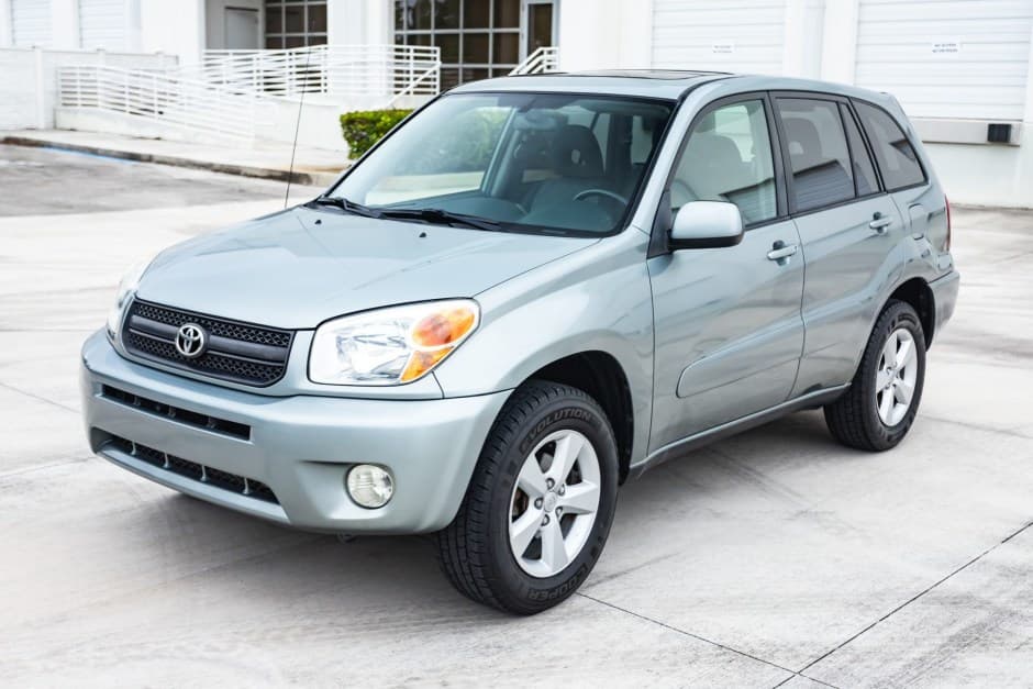 2005 Toyota RAV4 sold for $10,294