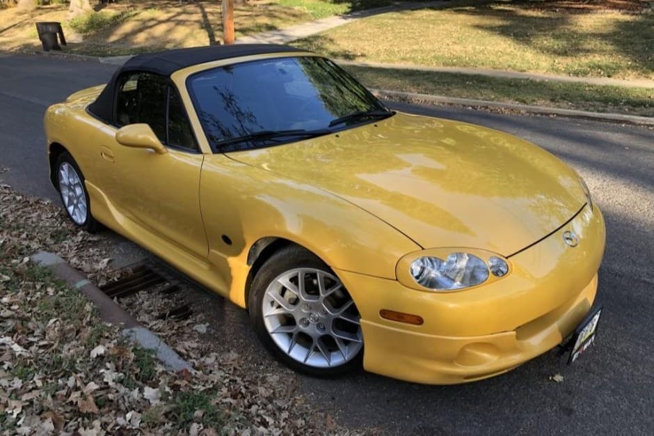 2002 Mazda NB MX-5 Miata sold for $11,400