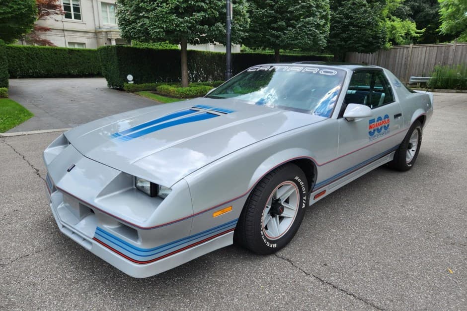 1982 Chevrolet Camaro 3rd Generation 1982-1992 sold for $6,000