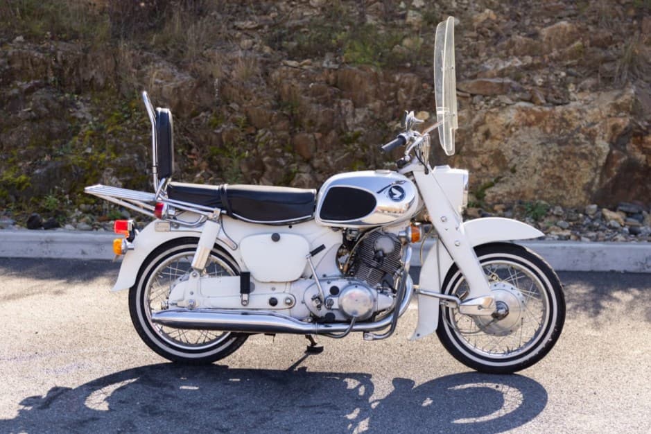 1966 Honda Dream, CB77 Super Hawk, & CL77 Scrambler sold for $2,450