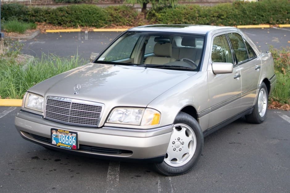 1997 Mercedes-Benz W202 C-Class sold for $7,001