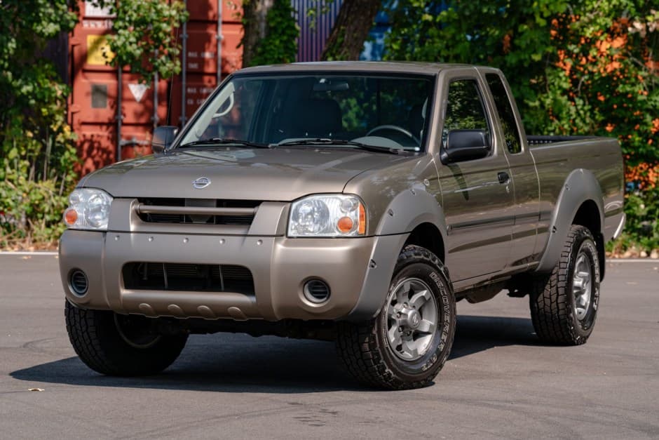2002 Nissan Pickup sold for $15,500