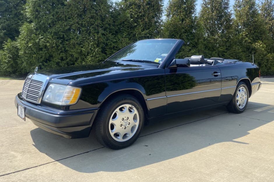 1993 Mercedes-Benz W124 E-Class sold for $16,250