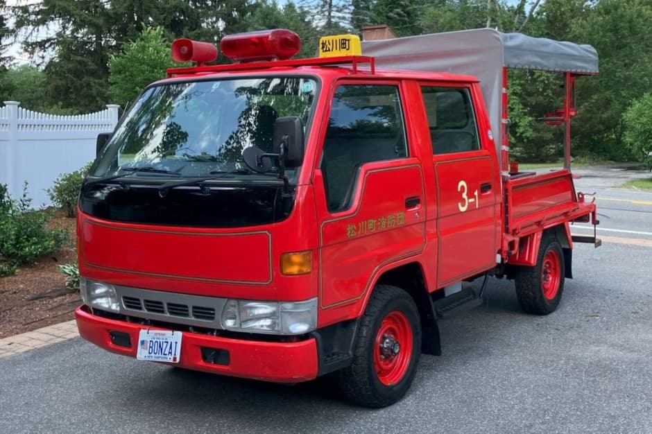 1996 Toyota HiAce sold for $8,500
