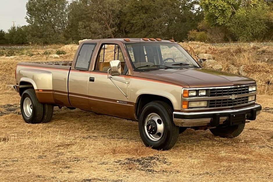 1989 Chevrolet C/K GMT400 (1988-2002) sold for $13,500