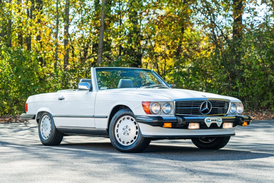 1989 Mercedes-Benz R107 SL sold for $30,560