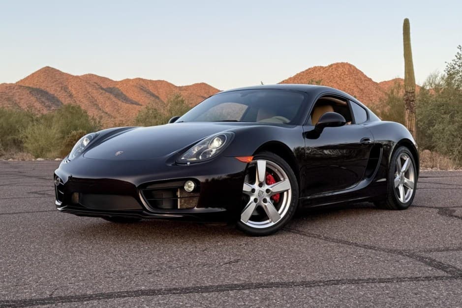 2014 Porsche 981 Cayman sold for $46,000