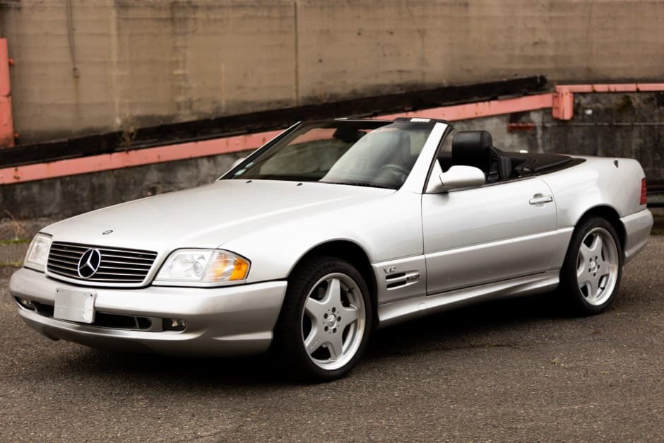 2000 Mercedes-Benz R129 SL sold for $27,000