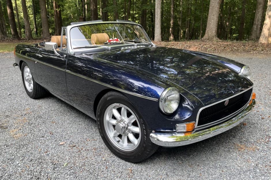 1972 MG MGB sold for $13,250