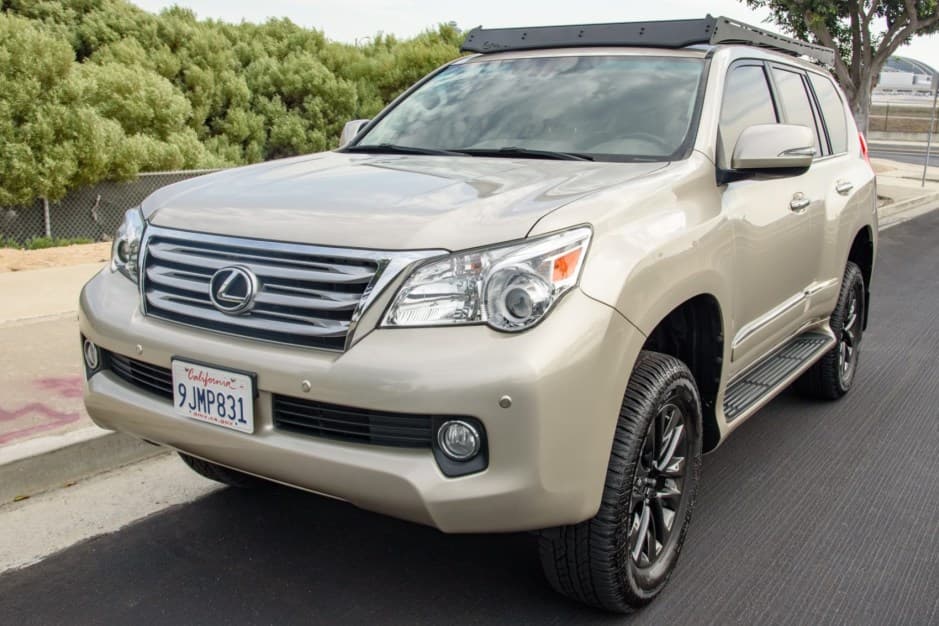 2013 Lexus GX sold for $25,251