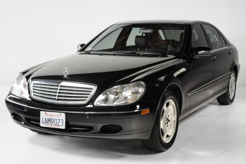 2001 Mercedes-Benz W220 S-Class sold for $18,000