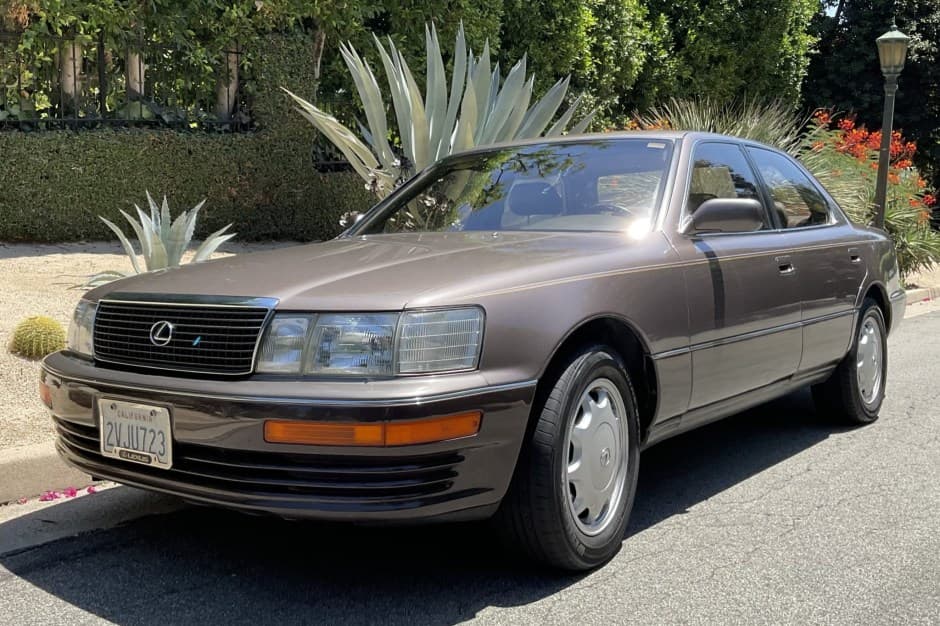 1991 Lexus LS Sedan sold for $8,100