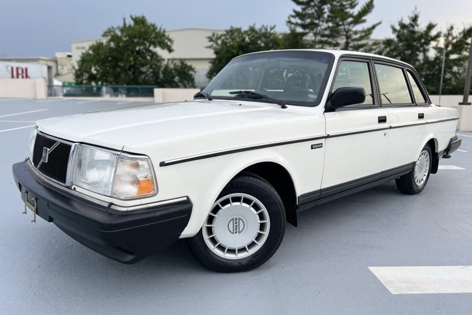 1993 Volvo 240 sold for $25,250