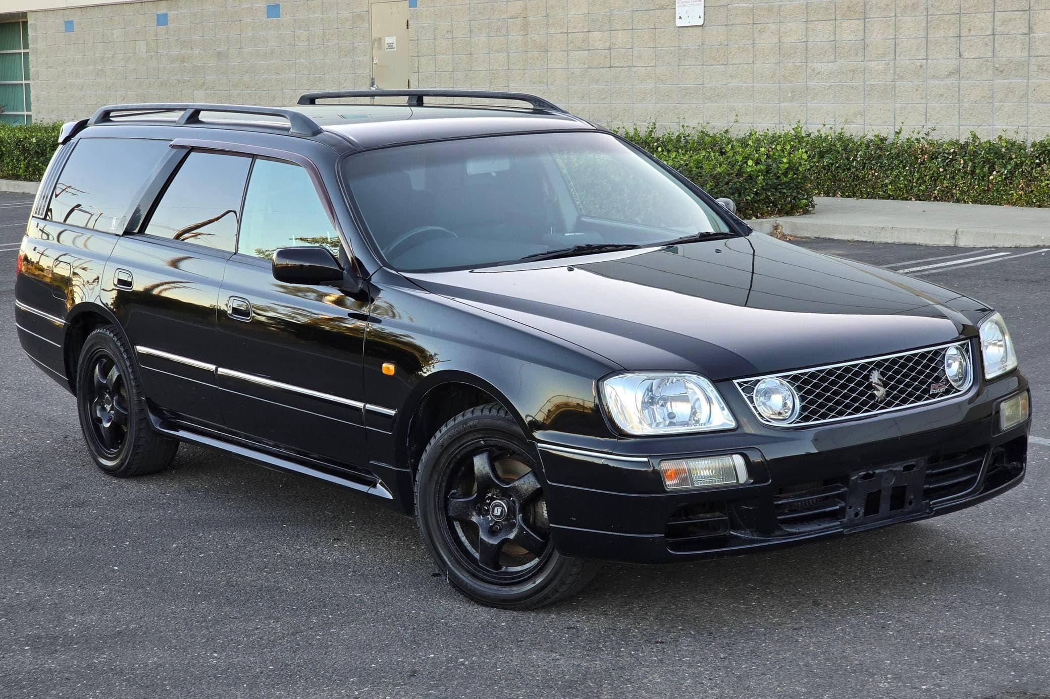 1999 Nissan Stagea sold for $9,200