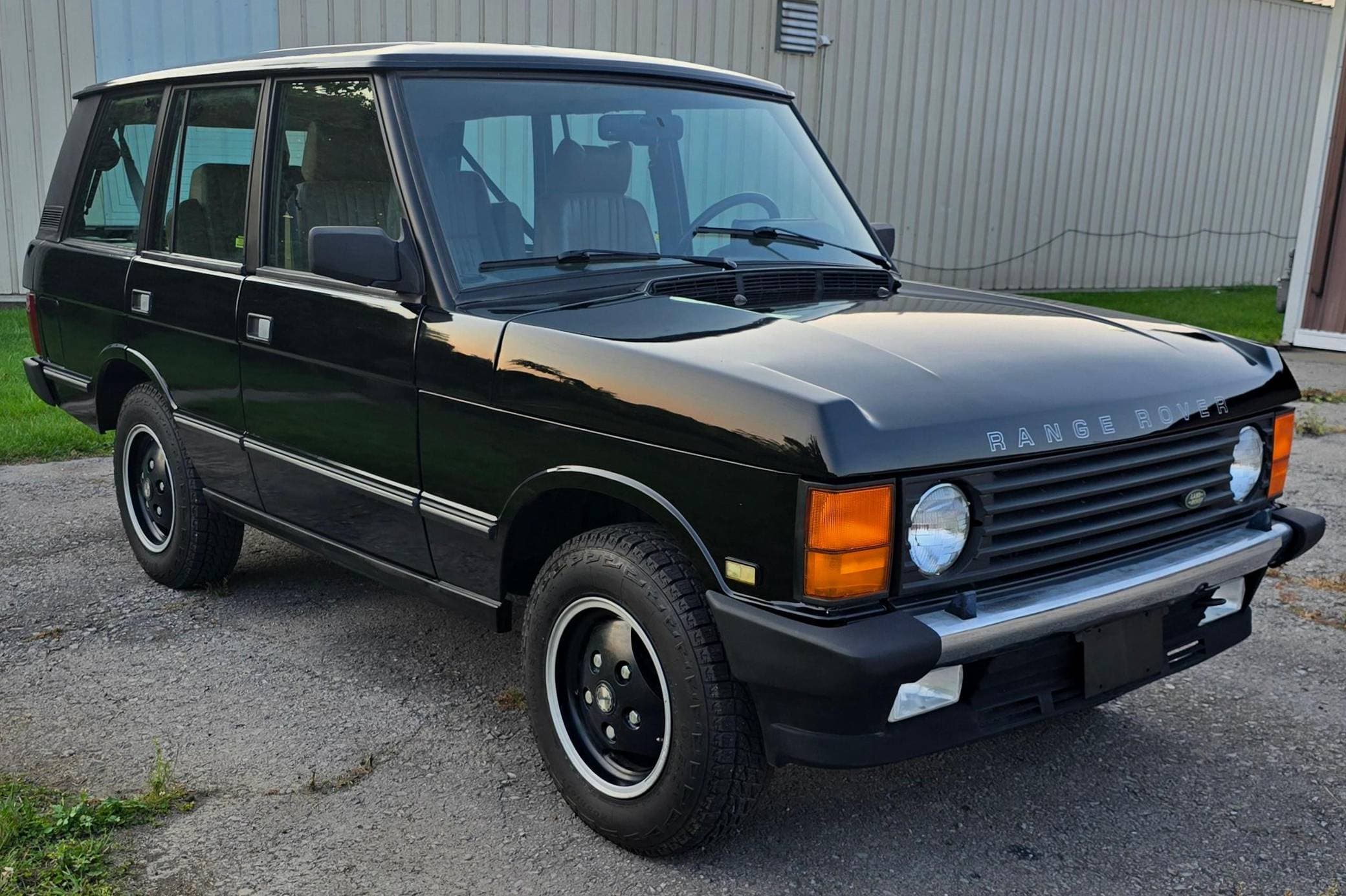 1989 Land Rover Range Rover sold for $28,000