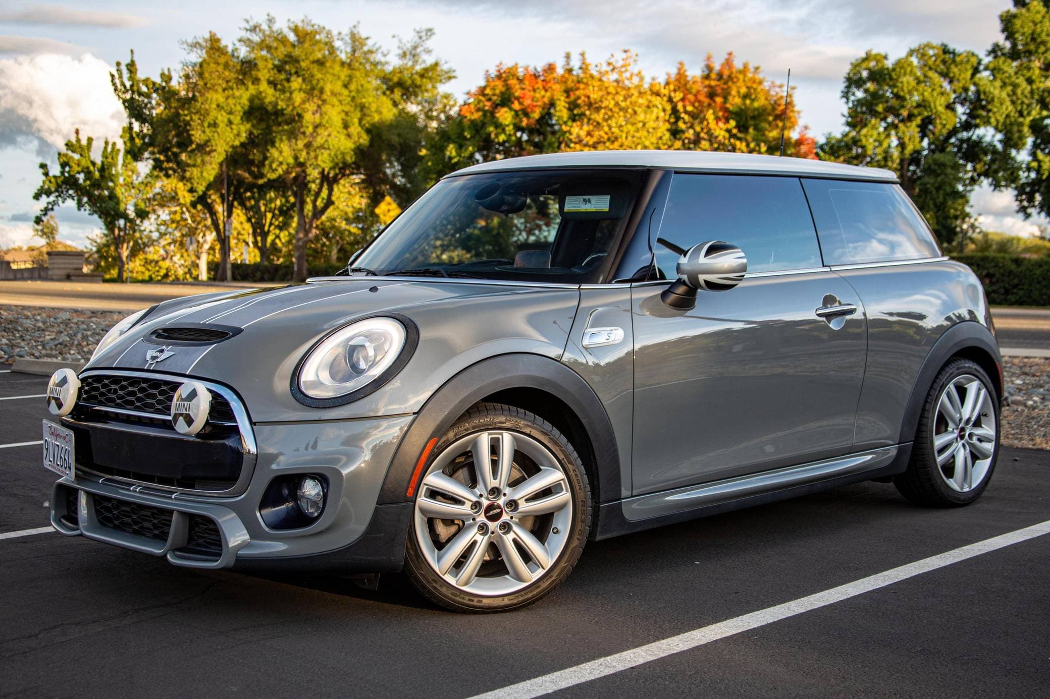 2015 MINI Cooper sold for $12,300
