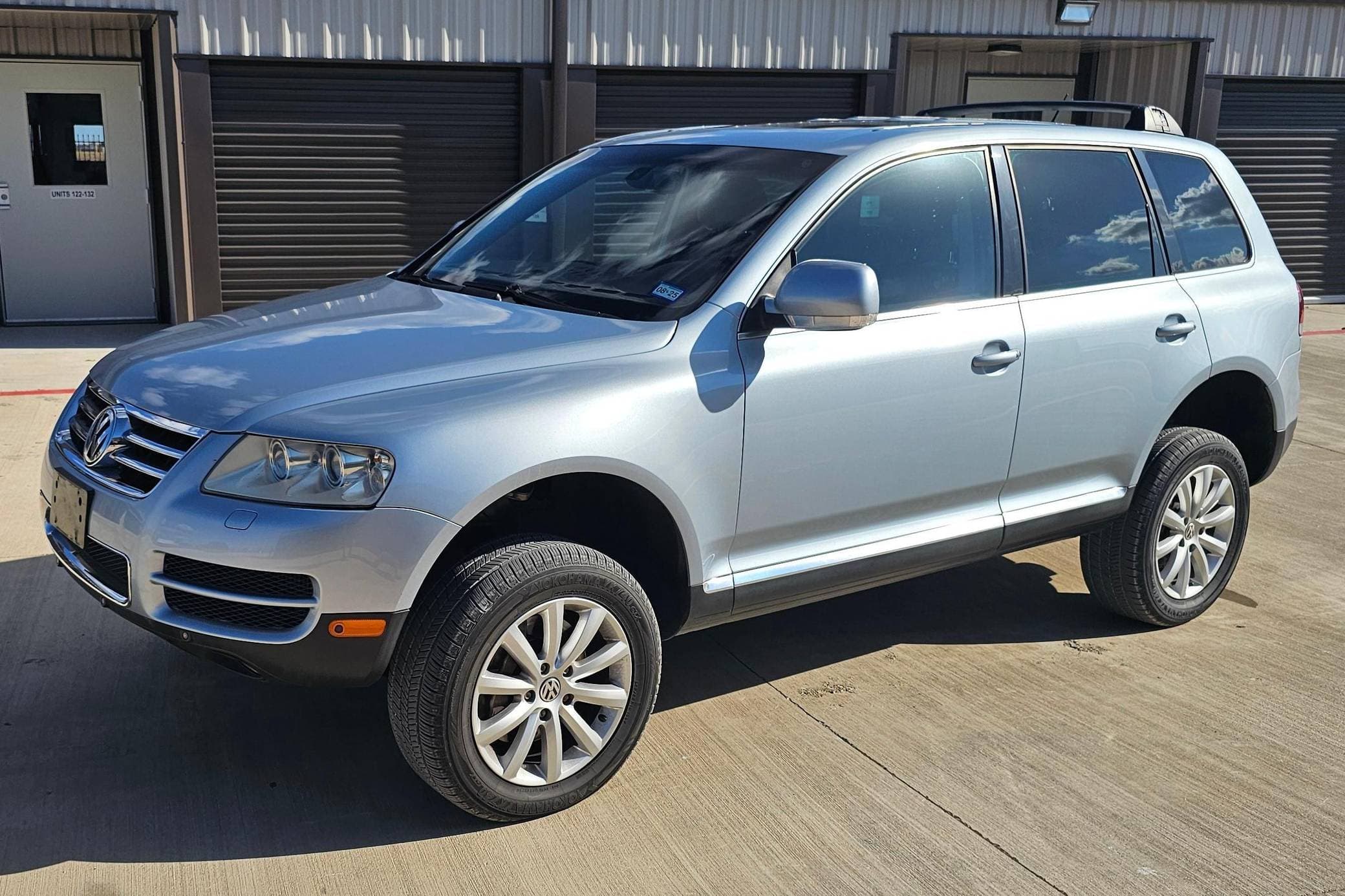 2006 Volkswagen Touareg sold for $7,300