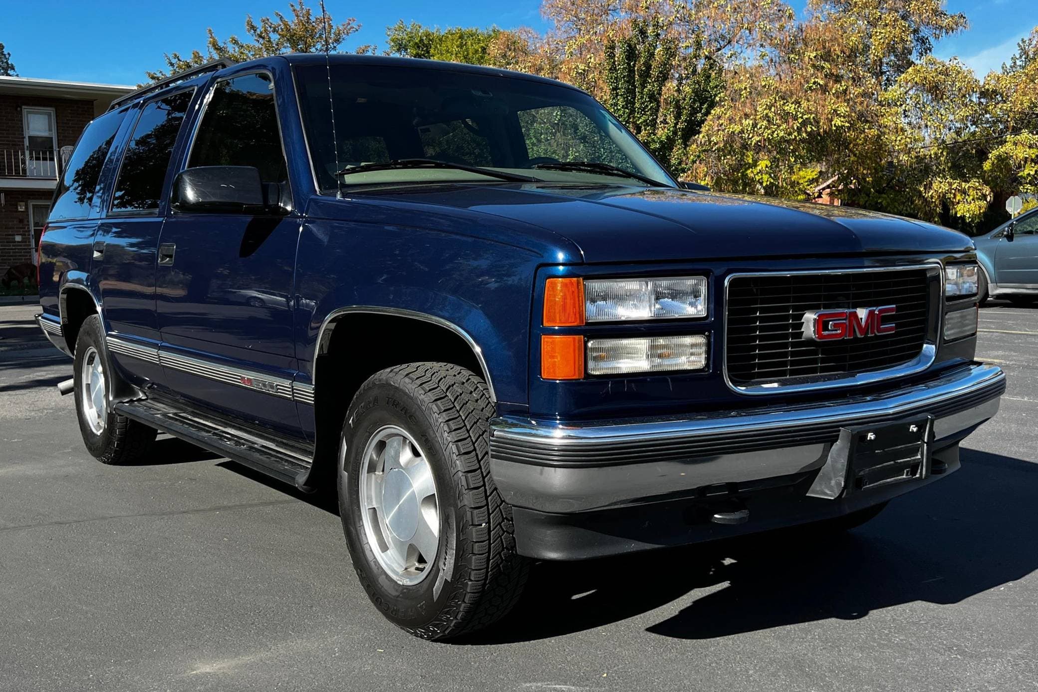 1998 GMC Yukon sold for $12,601