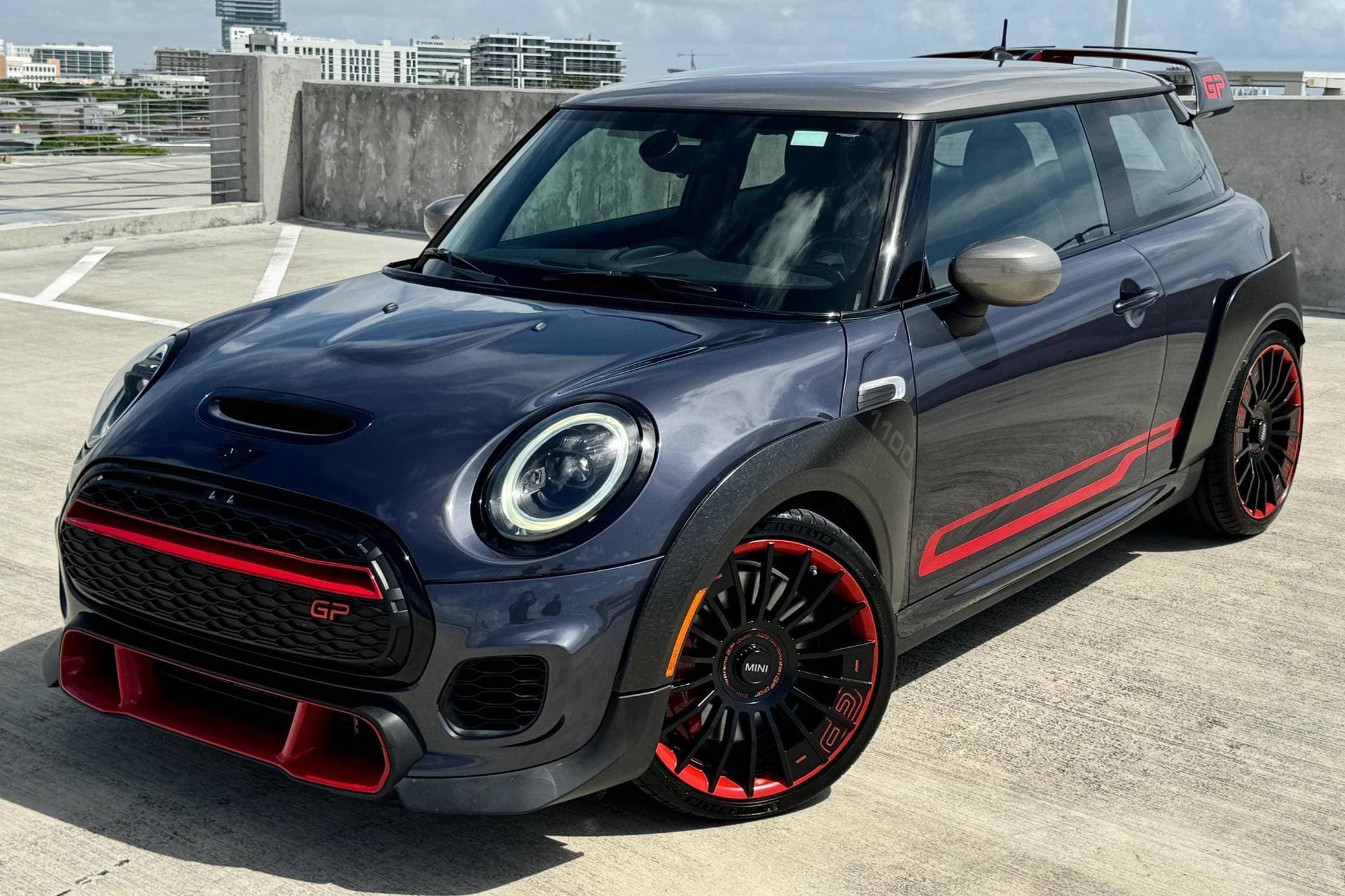 2021 MINI Cooper sold for $37,500