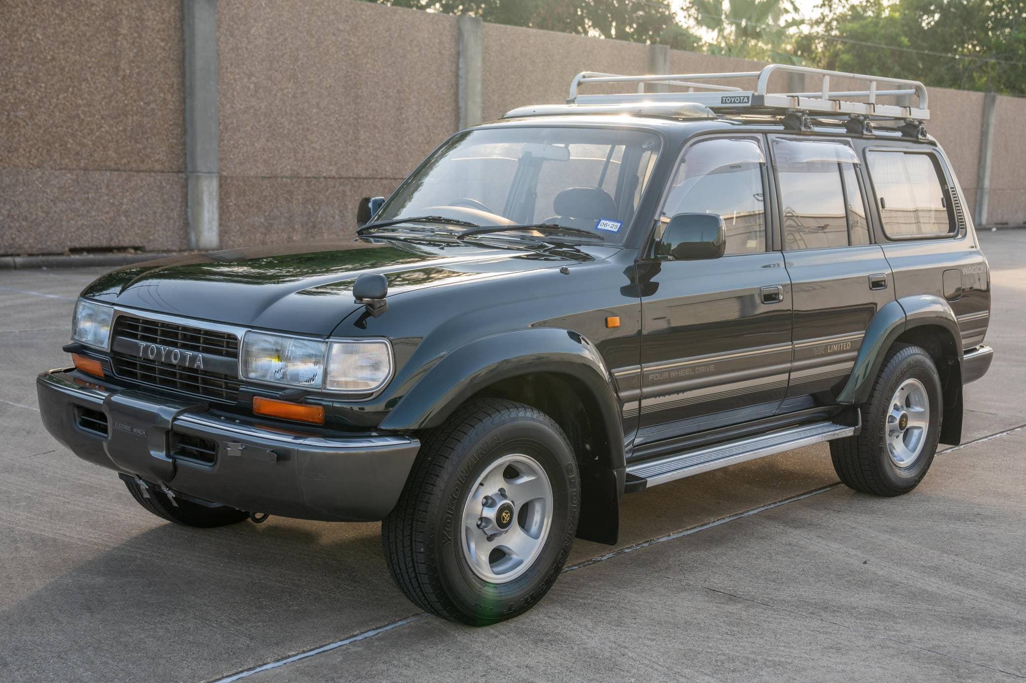 1993 Toyota Land Cruiser sold for $15,600