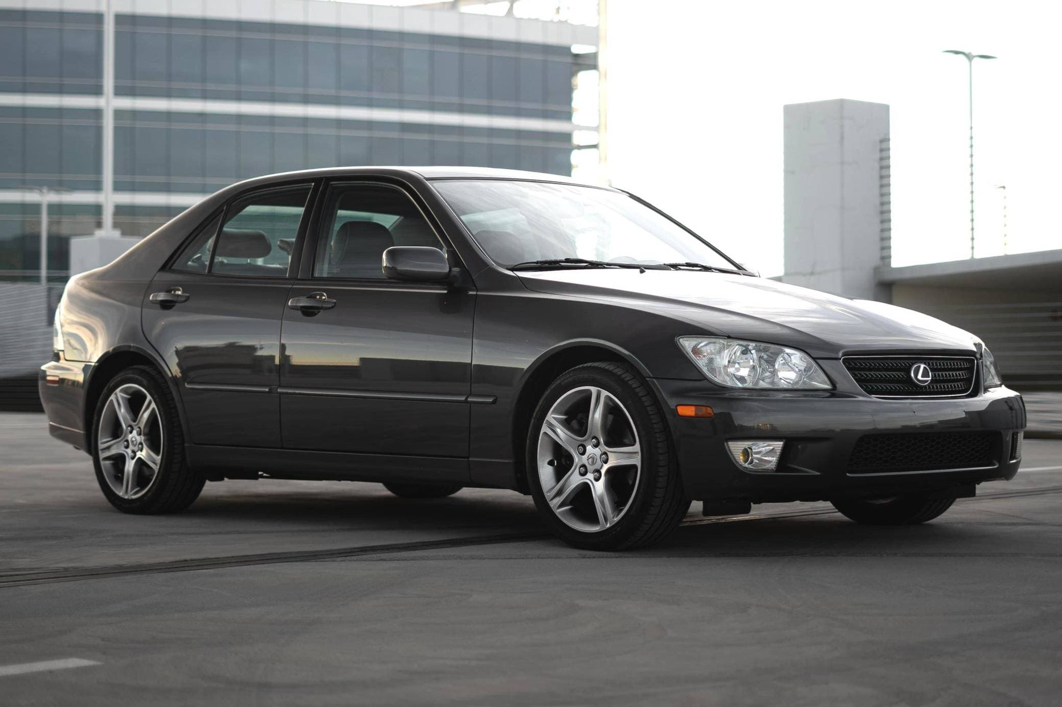 2002 Lexus IS sold for $20,250