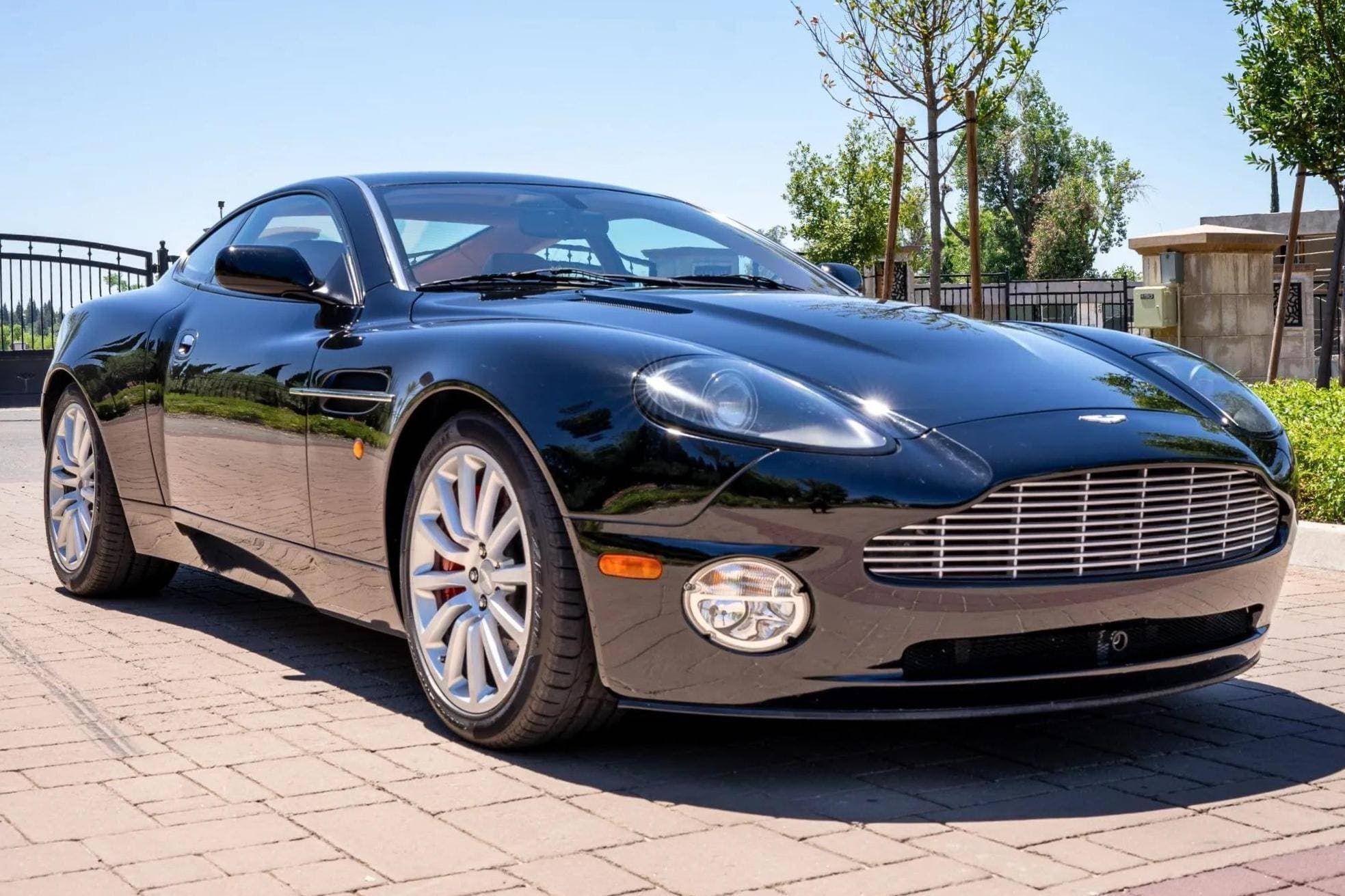 2003 Aston Martin Vanquish sold for $49,847