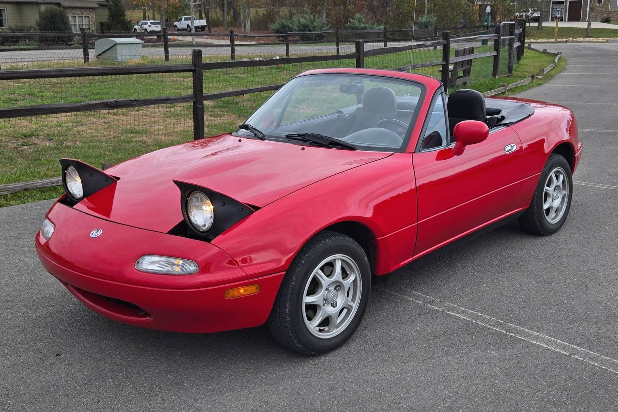 1994 Mazda NA Miata sold for $8,800