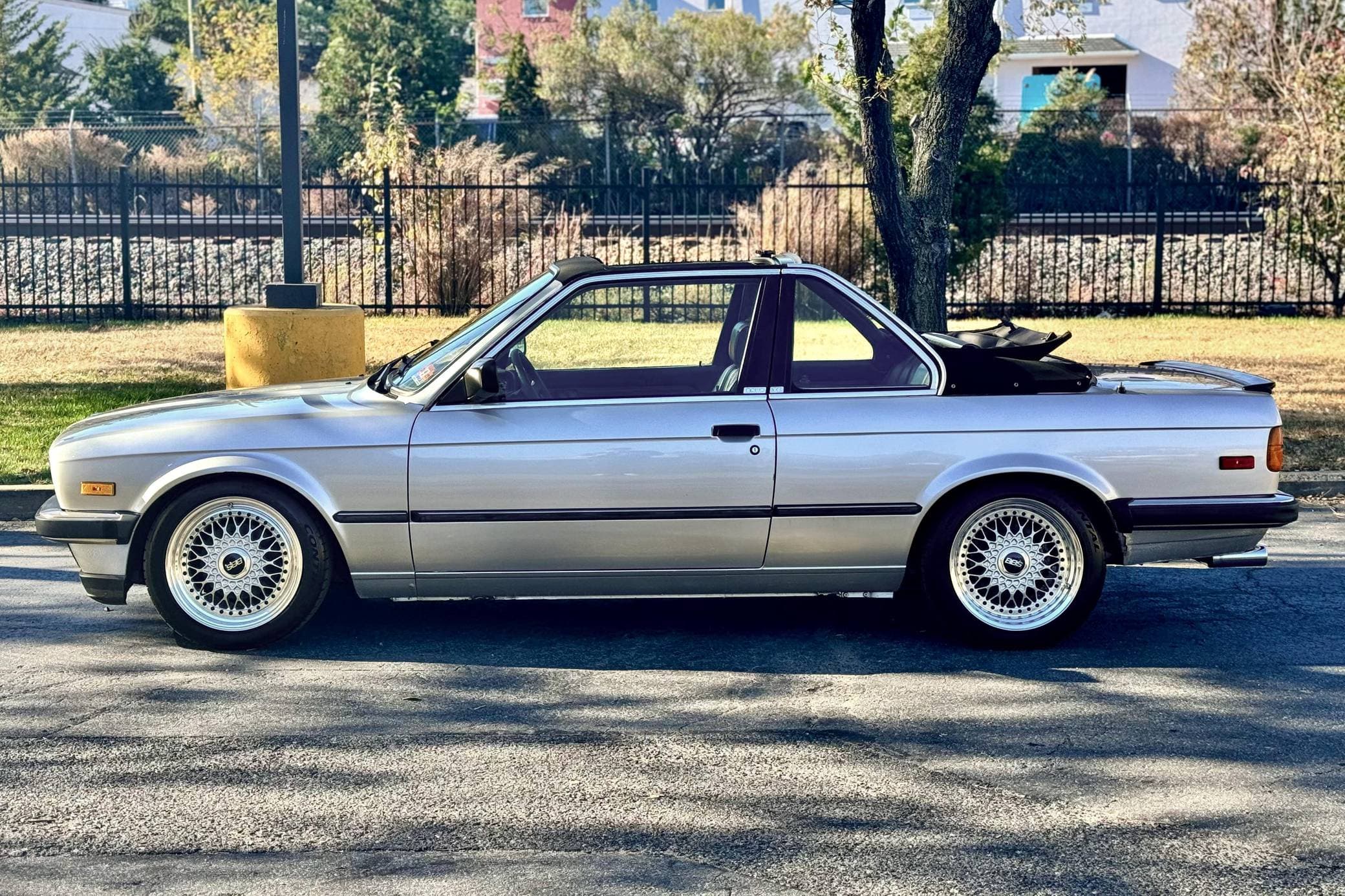 1985 BMW 3 Series sold for $8,000