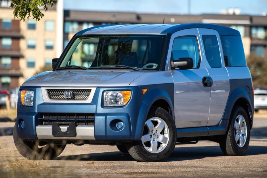 2005 Honda Element sold for $25,955