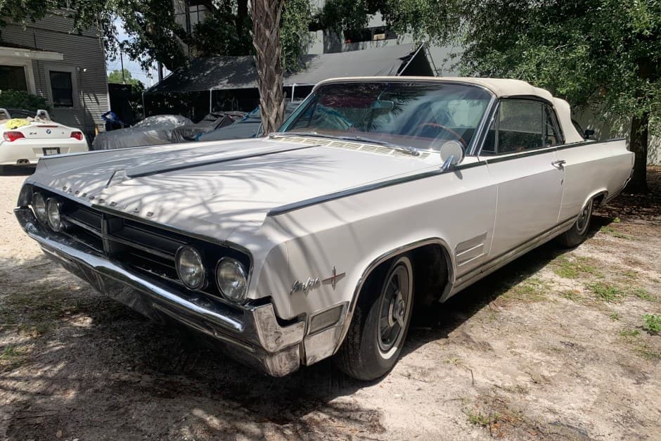 1964 Oldsmobile Starfire sold for $3,800