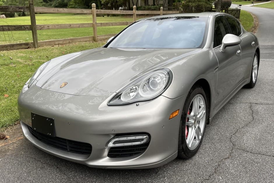 2010 Porsche Panamera sold for $20,777